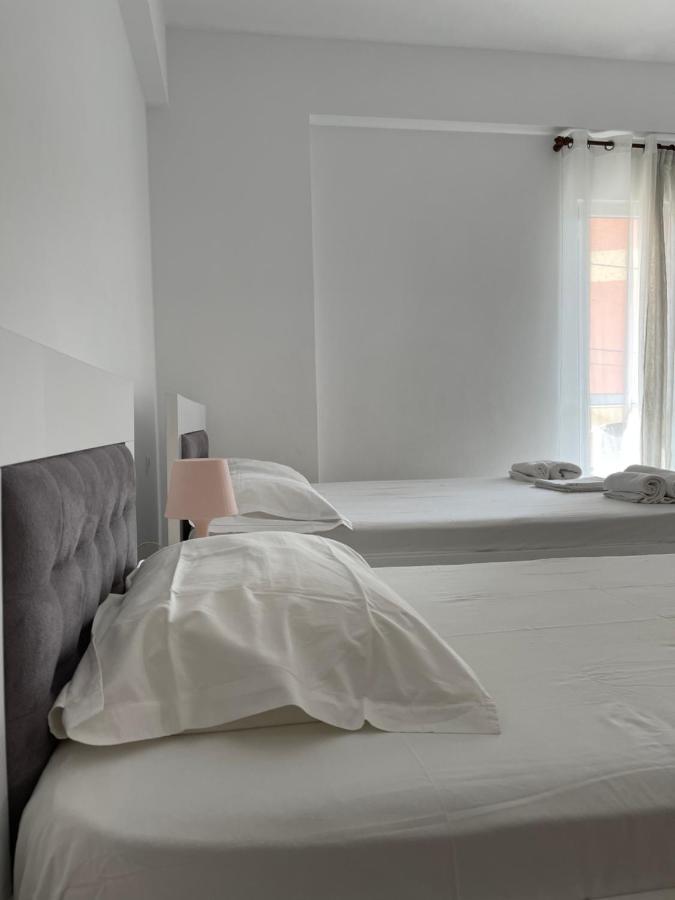 Orea Hotel Himare Exterior photo